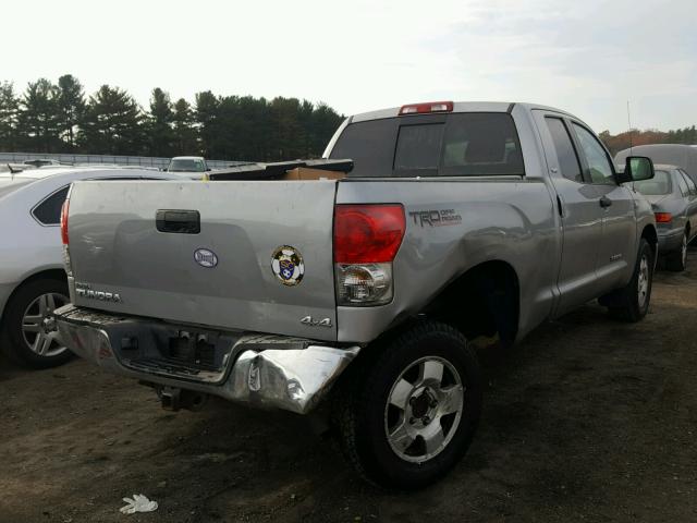 5TBBT541X8S459599 - 2008 TOYOTA TUNDRA DOU GRAY photo 4