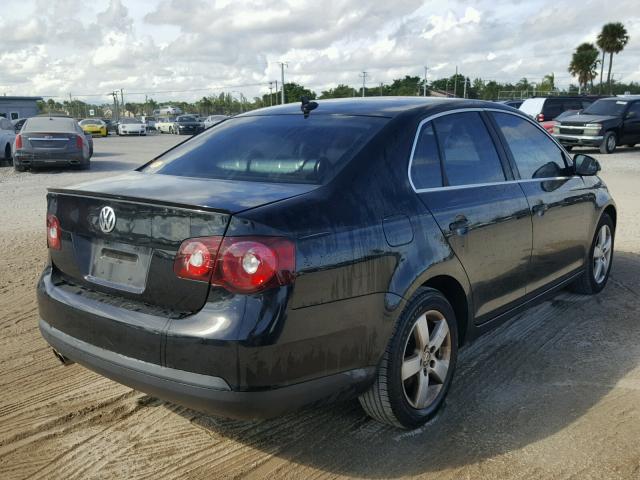 3VWRM71K78M184301 - 2008 VOLKSWAGEN JETTA SE BLACK photo 4
