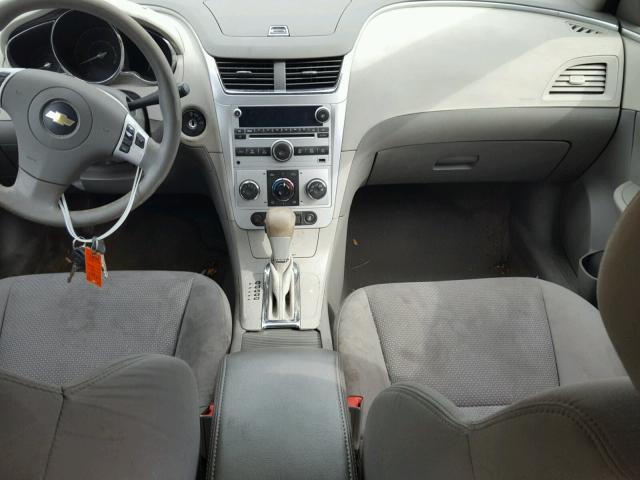 1G1ZC5EU0CF125873 - 2012 CHEVROLET MALIBU 1LT WHITE photo 9