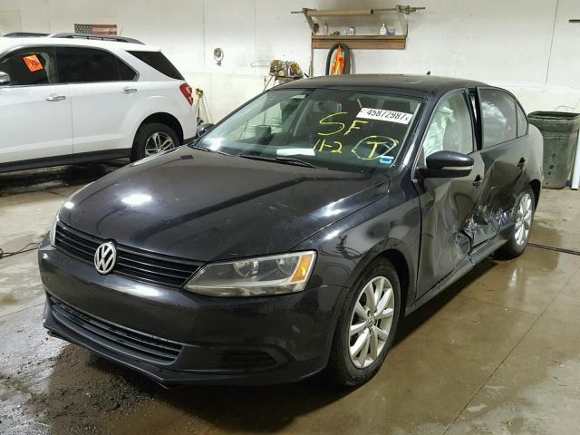 3VWDX7AJ8BM365424 - 2011 VOLKSWAGEN JETTA SE BLACK photo 2