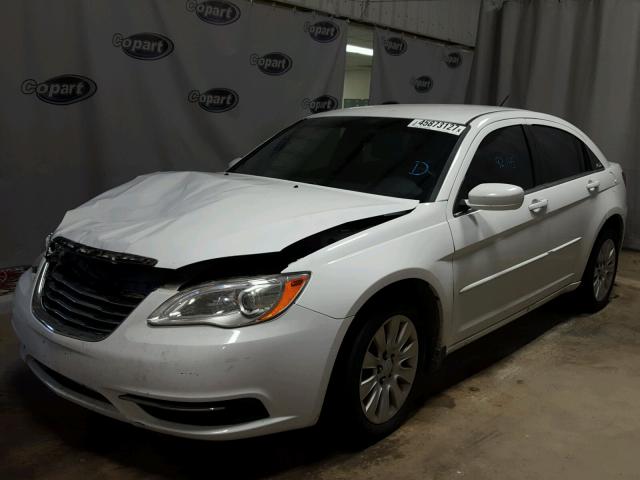 1C3CCBAB9CN317755 - 2012 CHRYSLER 200 LX WHITE photo 2