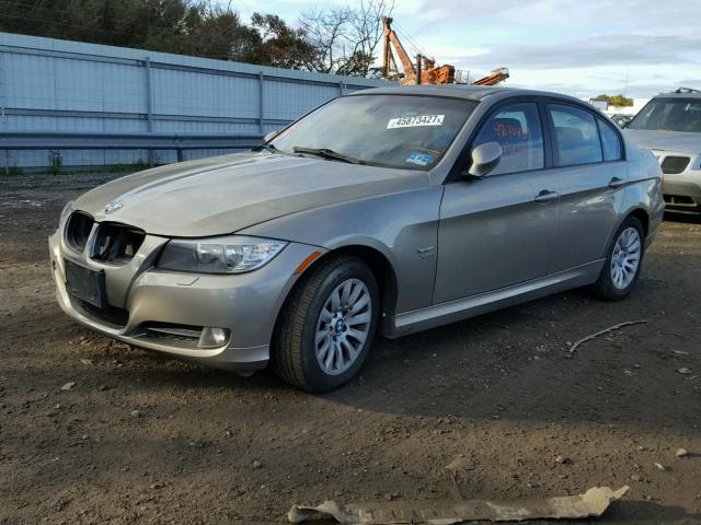 WBAPK73599A449559 - 2009 BMW 328 XI GRAY photo 2