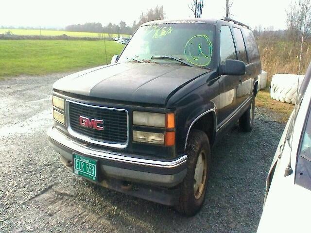 3GKFK16R6WG508269 - 1998 GMC SUBURBAN K BLACK photo 2