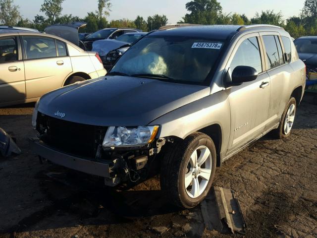 1J4NT1FB6BD195457 - 2011 JEEP COMPASS SP 绿色 照片 2