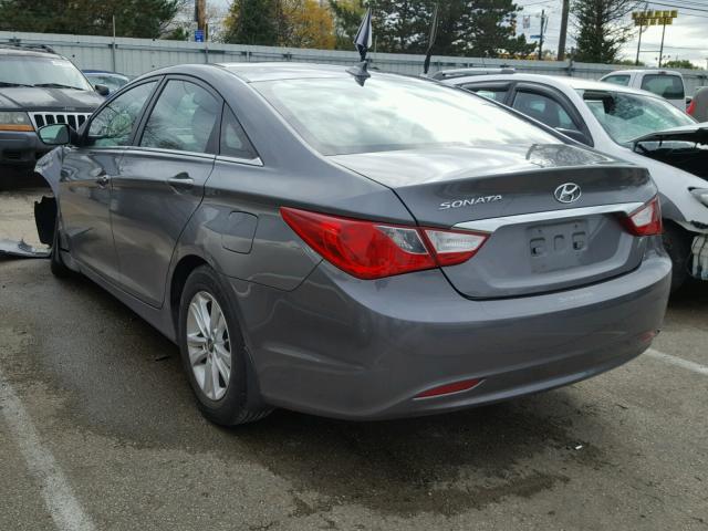 5NPEB4ACXDH625000 - 2013 HYUNDAI SONATA GLS GRAY photo 3