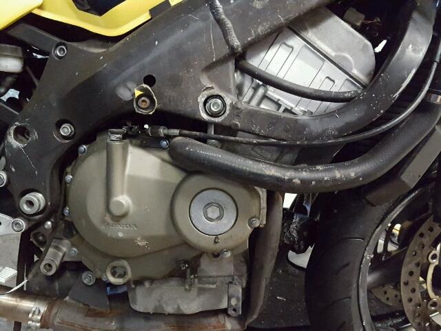 JH2PC35152M302024 - 2002 HONDA CBR600 F4 YELLOW photo 7