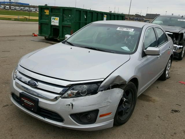 3FAHP0HA0AR254116 - 2010 FORD FUSION SILVER photo 2