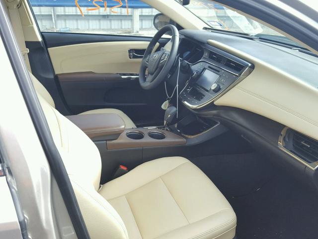 4T1BK1EB2JU275183 - 2018 TOYOTA AVALON XLE GOLD photo 5