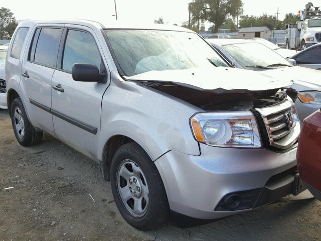 5FNYF4H20FB067075 - 2015 HONDA PILOT LX SILVER photo 1