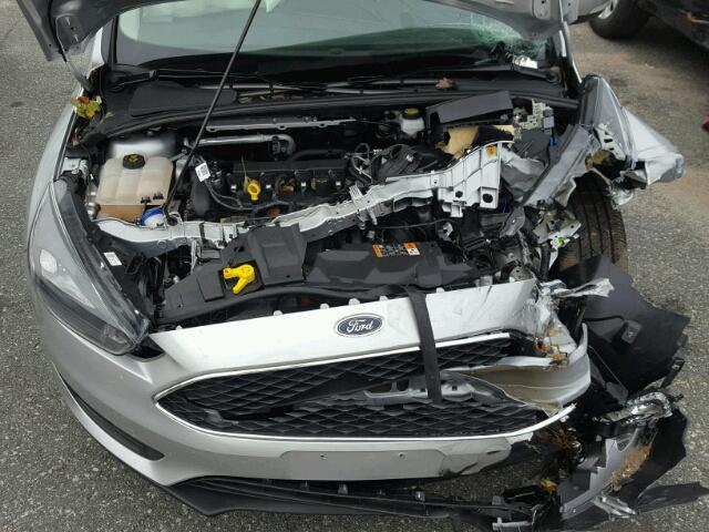 1FADP3M20HL218207 - 2017 FORD FOCUS SEL SILVER photo 7
