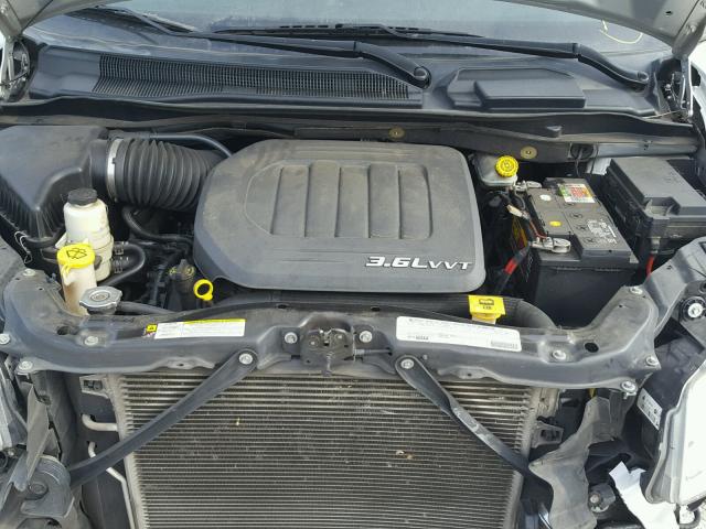 2C4RC1BGXCR282317 - 2012 CHRYSLER TOWN & COU 银色 照片 7