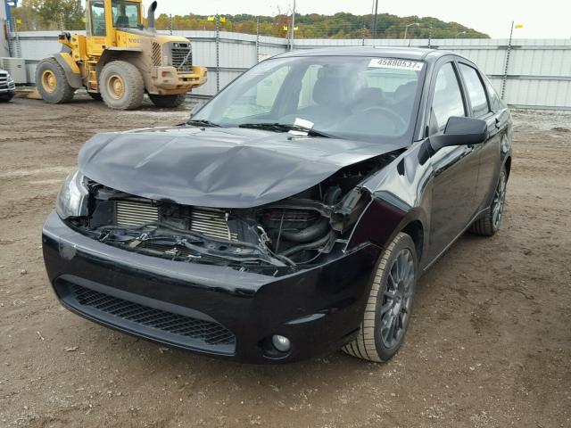 1FAHP3GN9AW261780 - 2010 FORD FOCUS BLACK photo 2