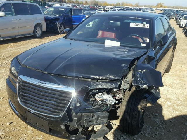 2C3CCAGT9DH645391 - 2013 CHRYSLER 300 V6 BLACK photo 2