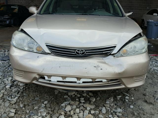 4T1BE32K76U137654 - 2006 TOYOTA CAMRY LE GOLD photo 9