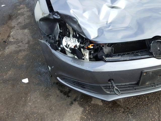 3VW2K7AJ2BM366526 - 2011 VOLKSWAGEN JETTA BASE GRAY photo 9