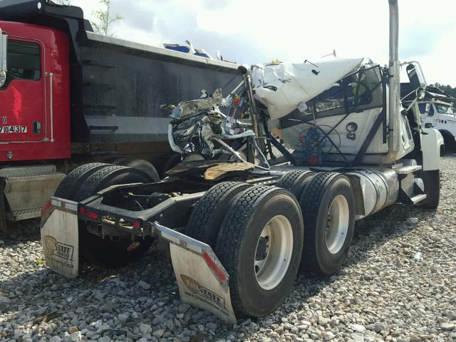 1M2AN07Y8FM019894 - 2015 MACK 600 CHU600 WHITE photo 4