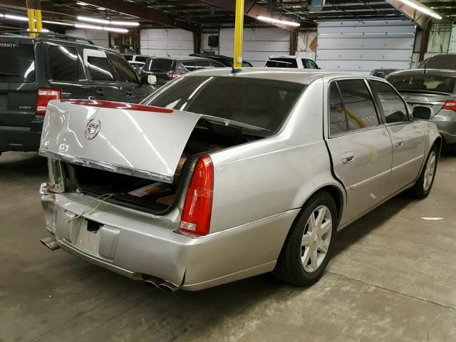 1G6KD57Y07U112096 - 2007 CADILLAC DTS SILVER photo 4