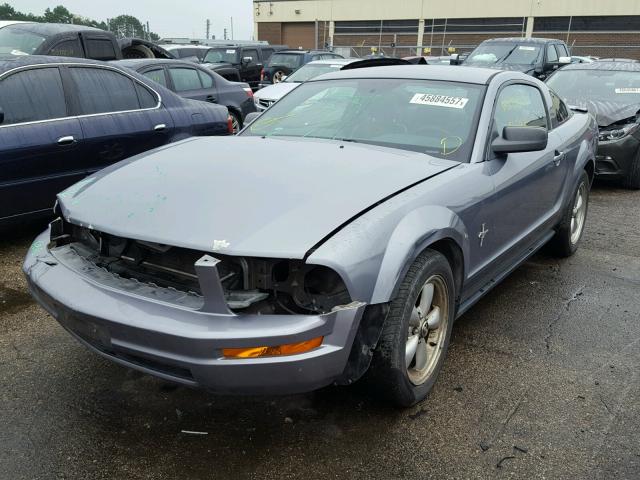 1ZVFT80N375201803 - 2007 FORD MUSTANG GRAY photo 2