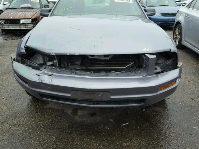 1ZVFT80N375201803 - 2007 FORD MUSTANG GRAY photo 9