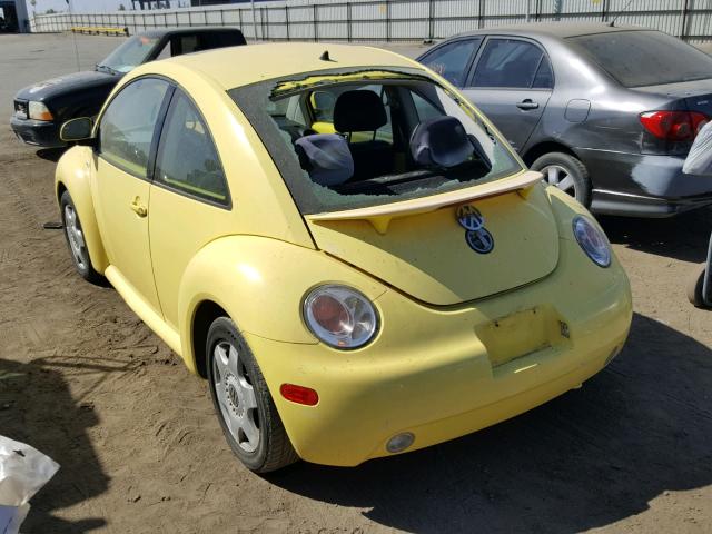 3VWCC21C0XM475063 - 1999 VOLKSWAGEN NEW BEETLE 黄色 照片 3