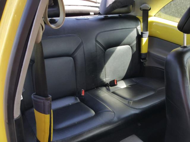 3VWCC21C0XM475063 - 1999 VOLKSWAGEN NEW BEETLE 黄色 照片 6