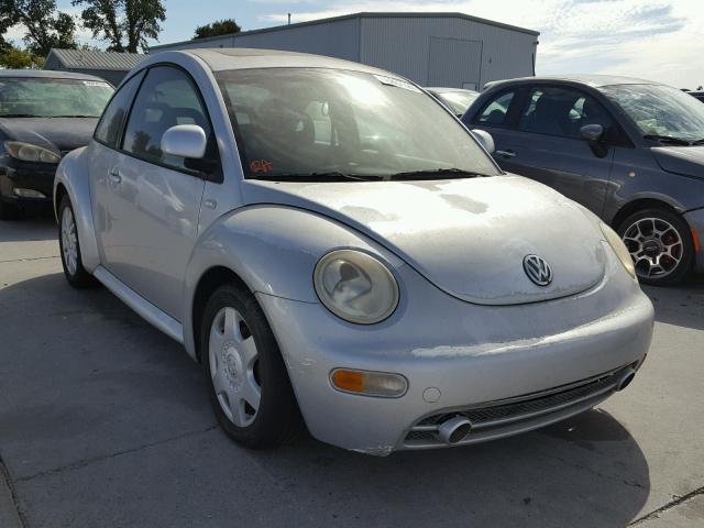 3VWCC21C8YM418997 - 2000 VOLKSWAGEN NEW BEETLE 银色 照片 1