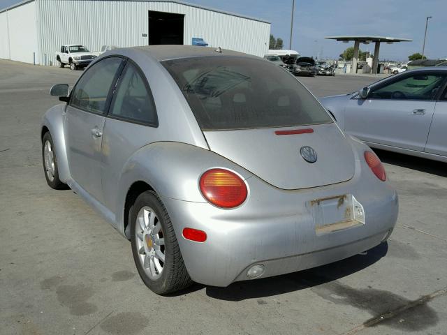 3VWCC21C8YM418997 - 2000 VOLKSWAGEN NEW BEETLE 银色 照片 3