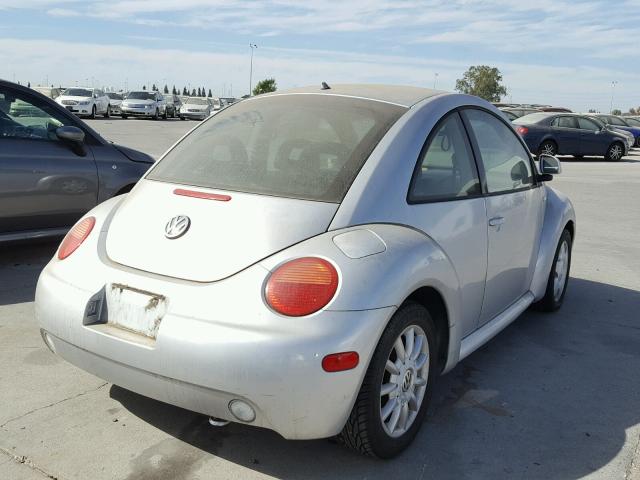3VWCC21C8YM418997 - 2000 VOLKSWAGEN NEW BEETLE 银色 照片 4