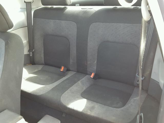 3VWCC21C8YM418997 - 2000 VOLKSWAGEN NEW BEETLE 银色 照片 6