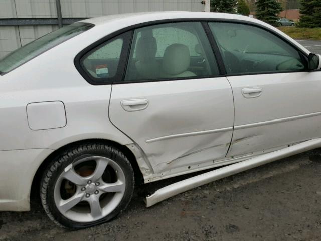 4S3BL616586222922 - 2008 SUBARU LEGACY 2.5 WHITE photo 9