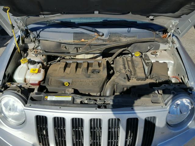 1J4NT4FB5AD591797 - 2010 JEEP COMPASS SP ვერცხლისფერი ფოტო 7