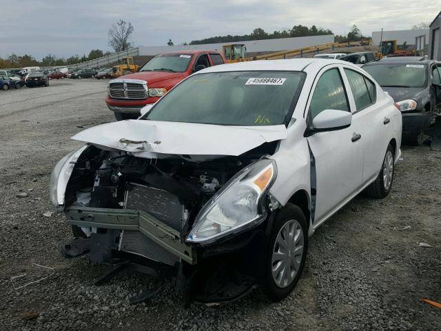 3N1CN7AP5HL893948 - 2017 NISSAN VERSA S WHITE photo 2