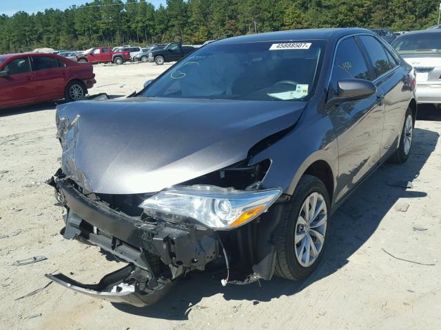 4T1BF1FK1GU527596 - 2016 TOYOTA CAMRY LE 棕色 照片 2