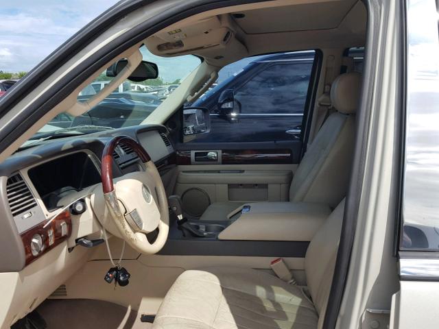 5LMFU27R84LJ34816 - 2004 LINCOLN NAVIGATOR თაფლისფერი ფოტო 5