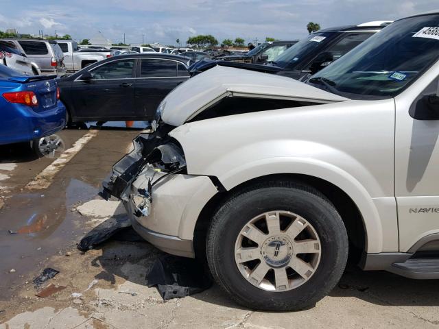 5LMFU27R84LJ34816 - 2004 LINCOLN NAVIGATOR თაფლისფერი ფოტო 9