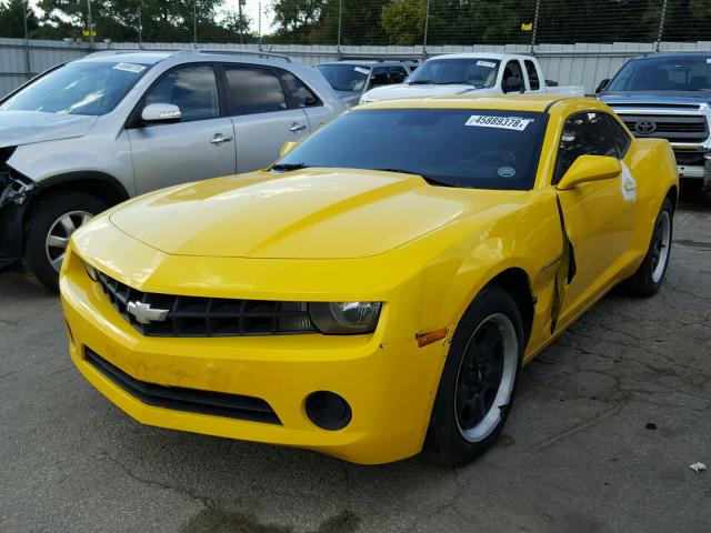 2G1FA1ED0B9119838 - 2011 CHEVROLET CAMARO LS YELLOW photo 2