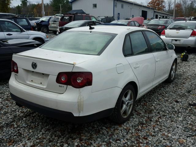 3VWRJ7AJ4AM026701 - 2010 VOLKSWAGEN JETTA WOLF WHITE photo 4