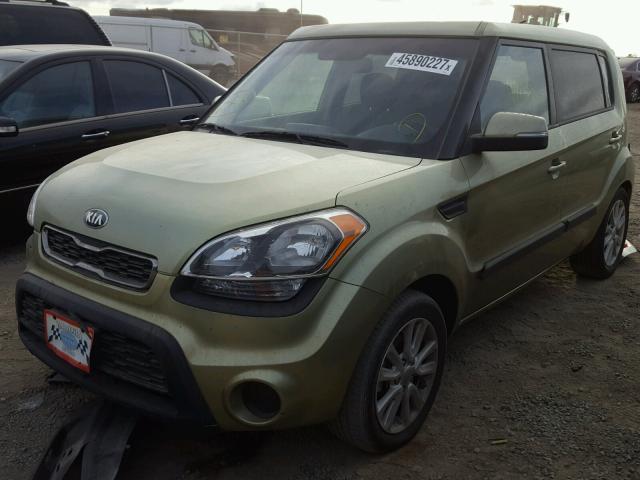 KNDJT2A62D7590628 - 2013 KIA SOUL + GREEN photo 2