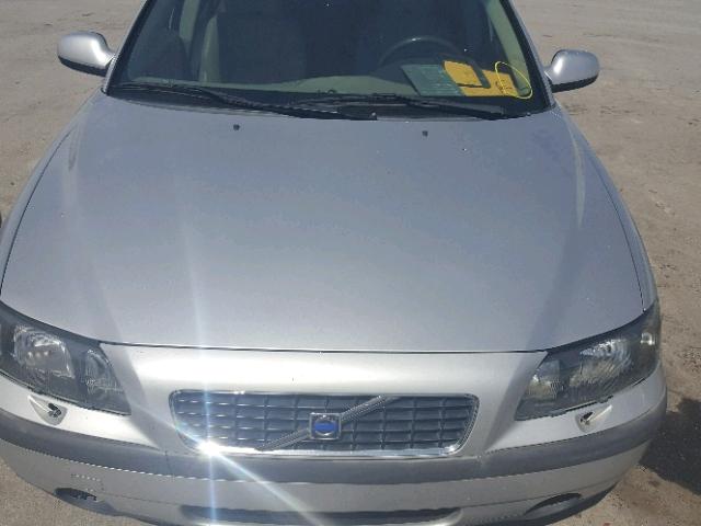 YV1RS53D422101931 - 2002 VOLVO S60 T5 SILVER photo 7