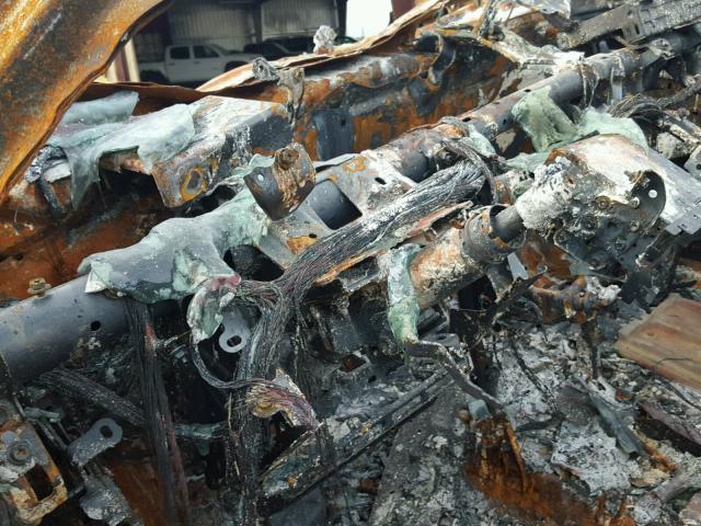 JTDZN3EU7GJ046693 - 2016 TOYOTA PRIUS V BURN photo 8