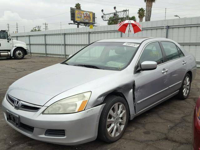 1HGCM66507A083734 - 2007 HONDA ACCORD EX SILVER photo 2