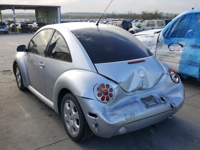 3VWCK21C82M450603 - 2002 VOLKSWAGEN NEW BEETLE 银色 照片 3