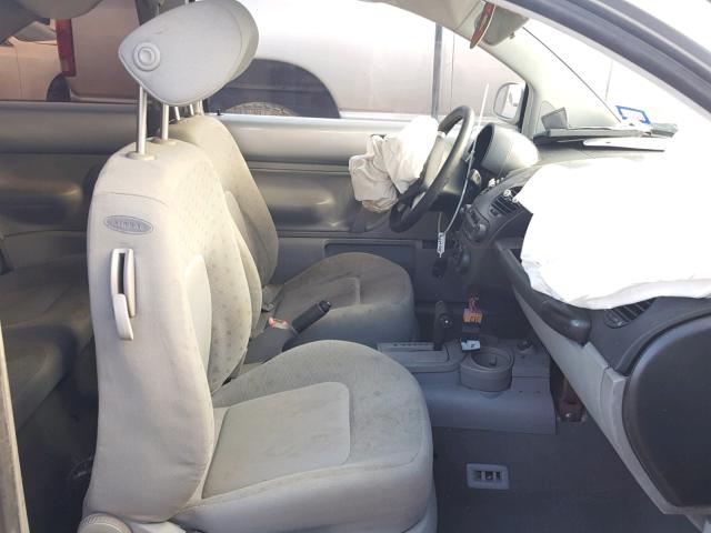 3VWCK21C82M450603 - 2002 VOLKSWAGEN NEW BEETLE 银色 照片 5