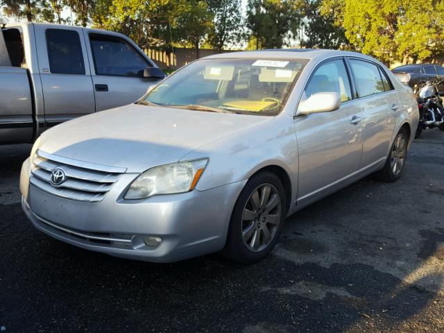 4T1BK36B16U080614 - 2006 TOYOTA AVALON XL SILVER photo 2