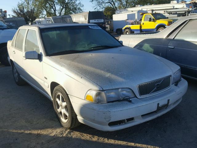 YV1LS5575W1527510 - 1998 VOLVO S70 WHITE photo 1