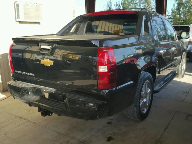 3GNTKFE7XDG157723 - 2013 CHEVROLET AVALANCHE BLACK photo 4