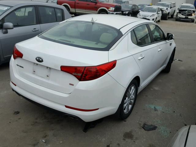 5XXGM4A76DG207681 - 2013 KIA OPTIMA LX WHITE photo 4