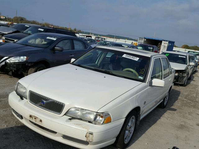 YV1LS61J5Y2632519 - 2000 VOLVO S70 BASE WHITE photo 2