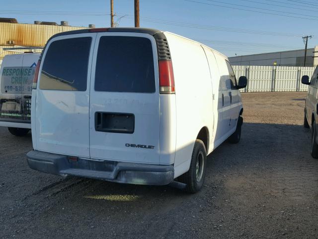 1GCFG15RX11124940 - 2001 CHEVROLET EXPRESS G1 WHITE photo 4