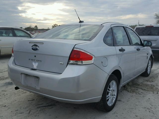 1FAHP35N58W108696 - 2008 FORD FOCUS SILVER photo 3